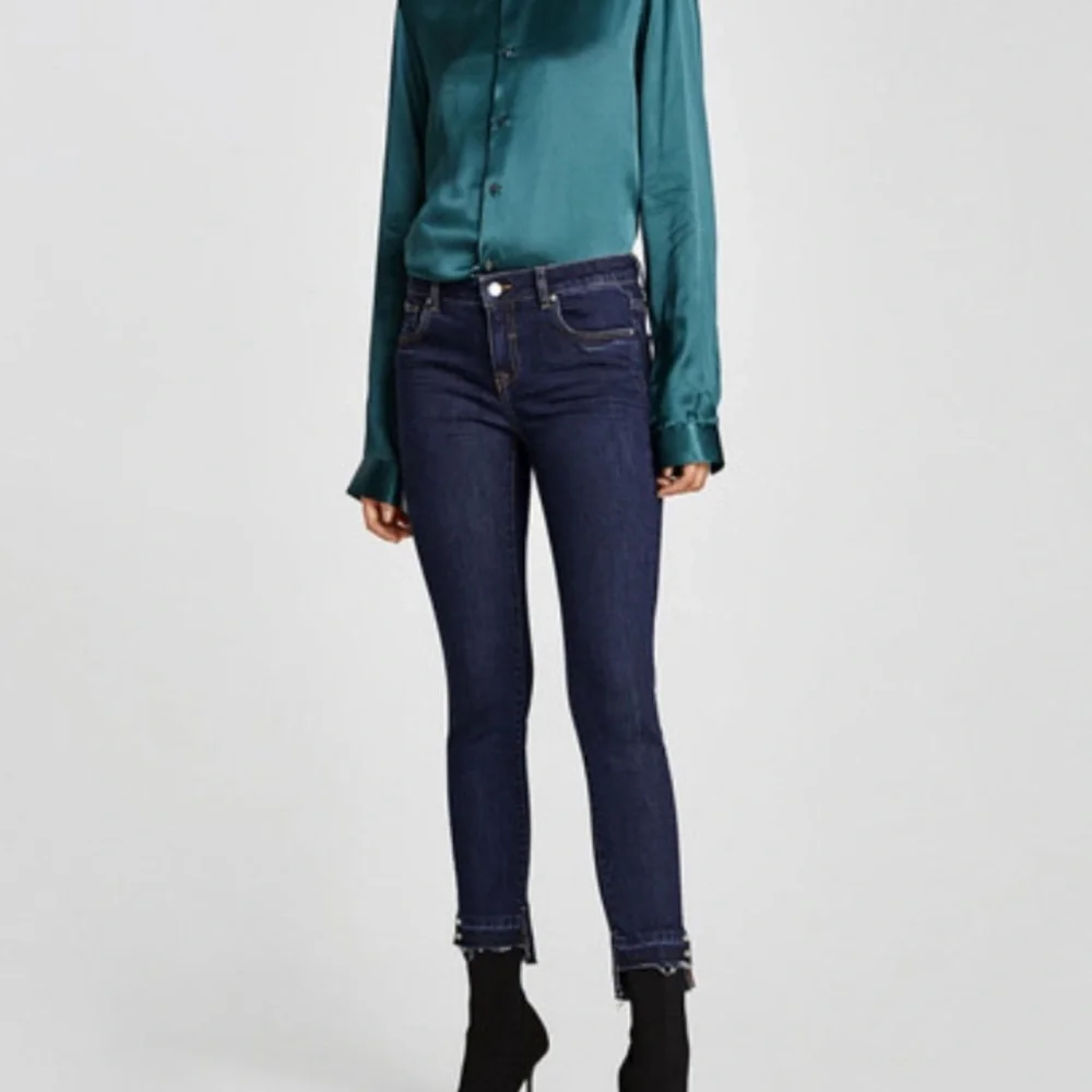 Zara Denim Metal Embroidery Faux Pearls Jeans